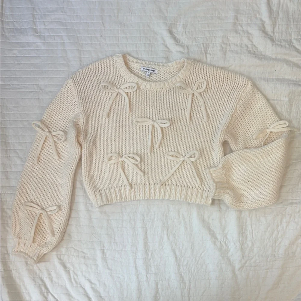 Chic Cream Bow-Detail Sweater - Picture 1 of 3